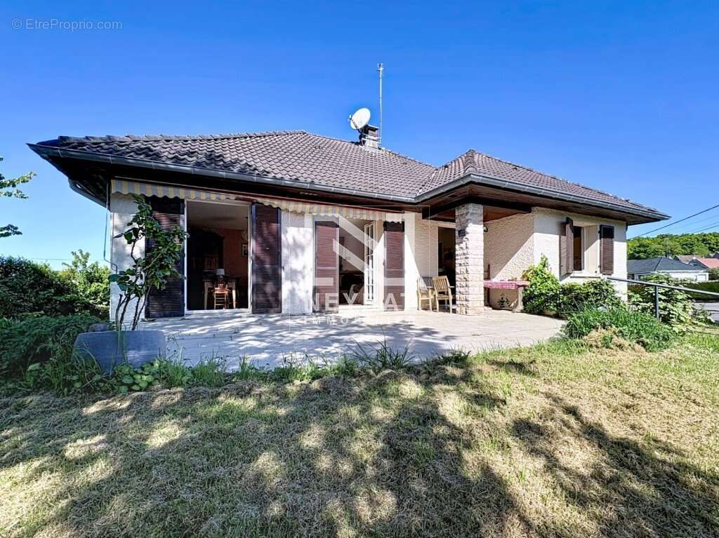Maison à ETANG-SUR-ARROUX