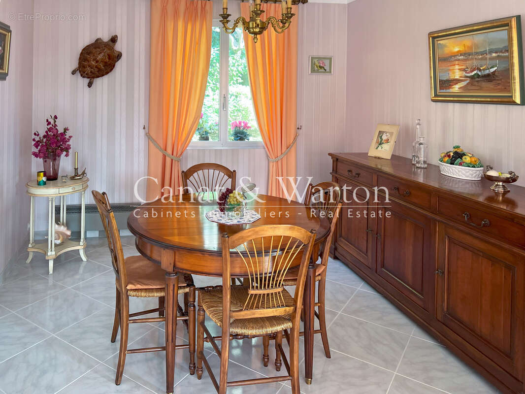 Villa à cavalaire avec belle vue mer & collines - photo 4