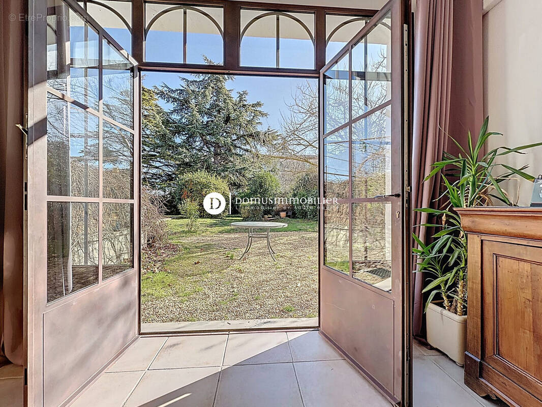 Appartement à SAINT-SATURNIN-LES-AVIGNON