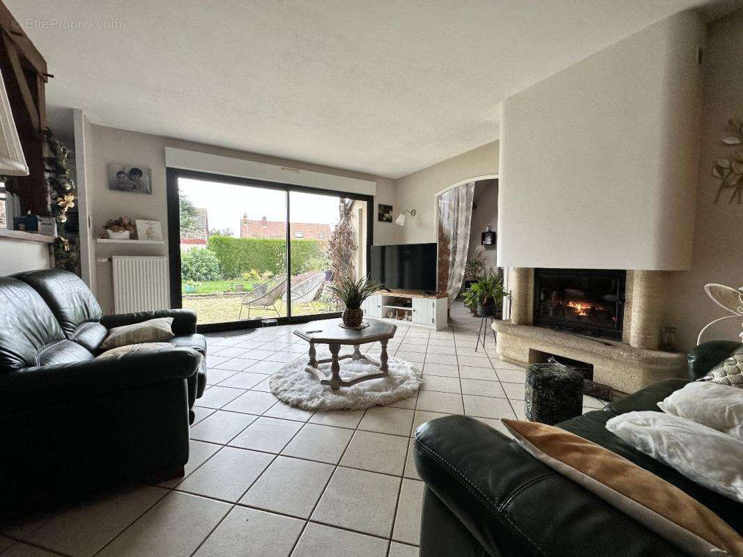 Maison à CHAMPHOL