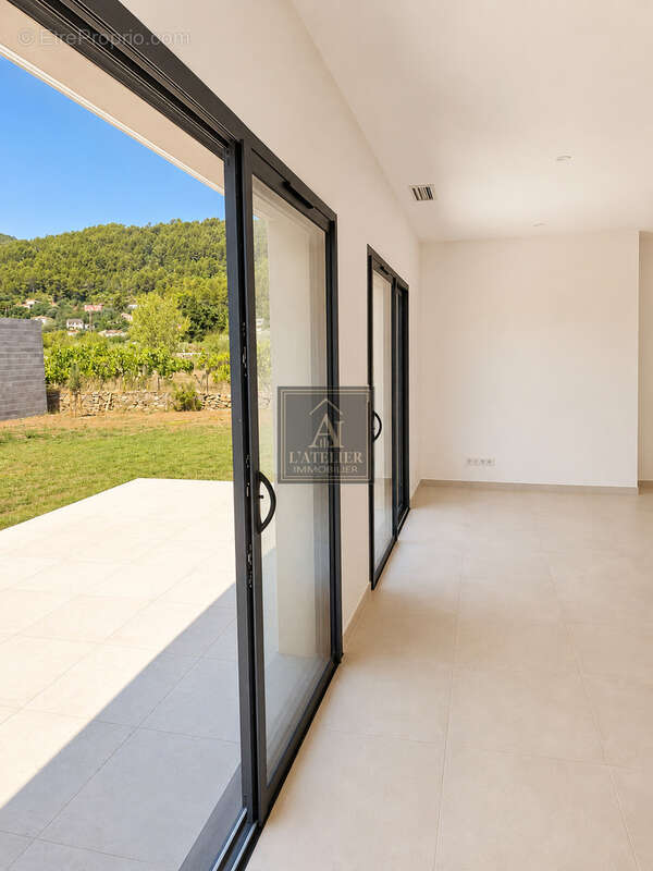 Maison à CUERS