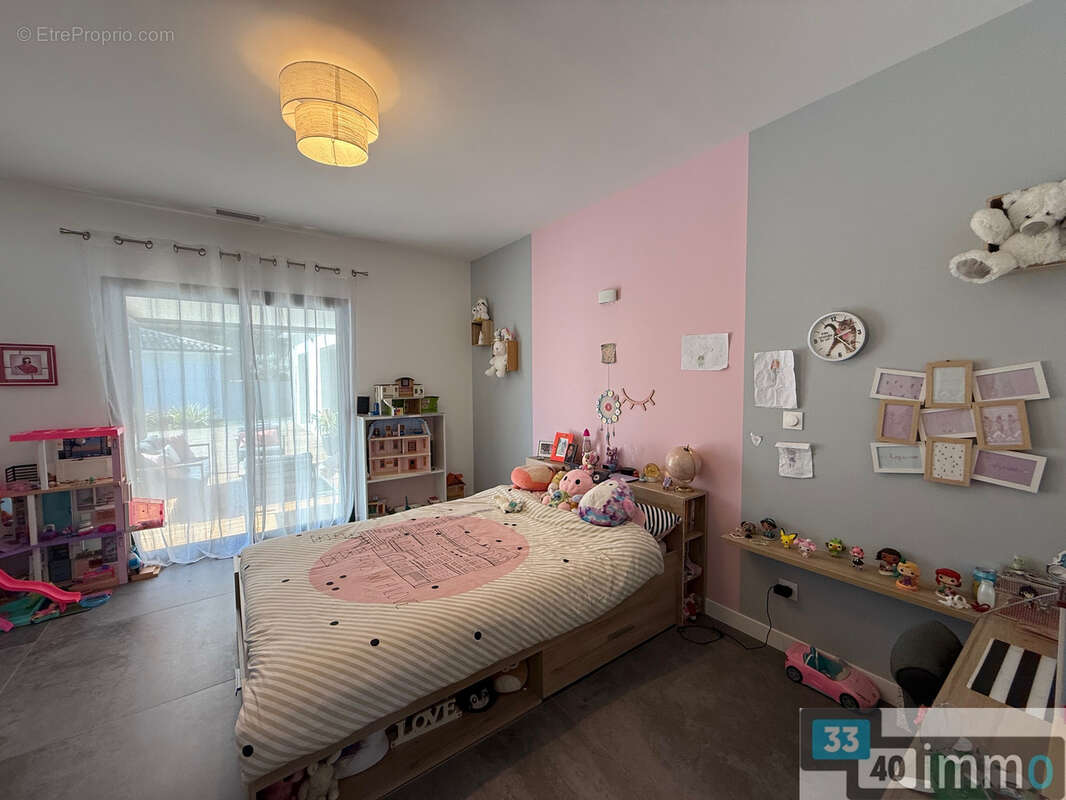 Ensemble villa 210 m2 + maison 75 m2 a salles - photo 9