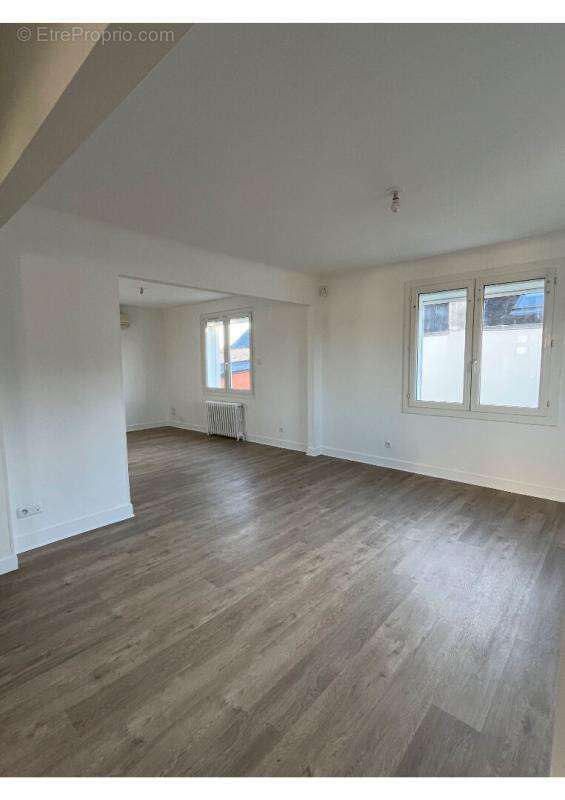 Maison à SABLE-SUR-SARTHE