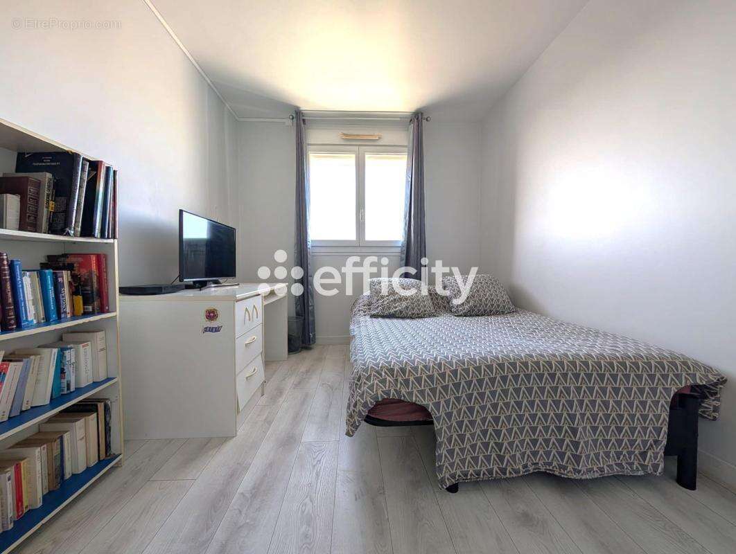 Appartement à EPINAY-SUR-SEINE