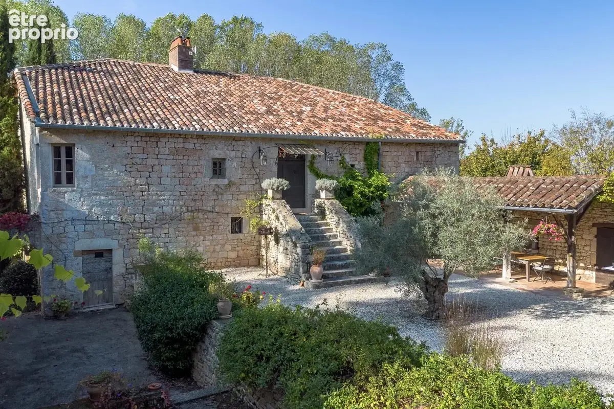 Superbe maison forte restaurée sur plus de 3 hectares - photo 15