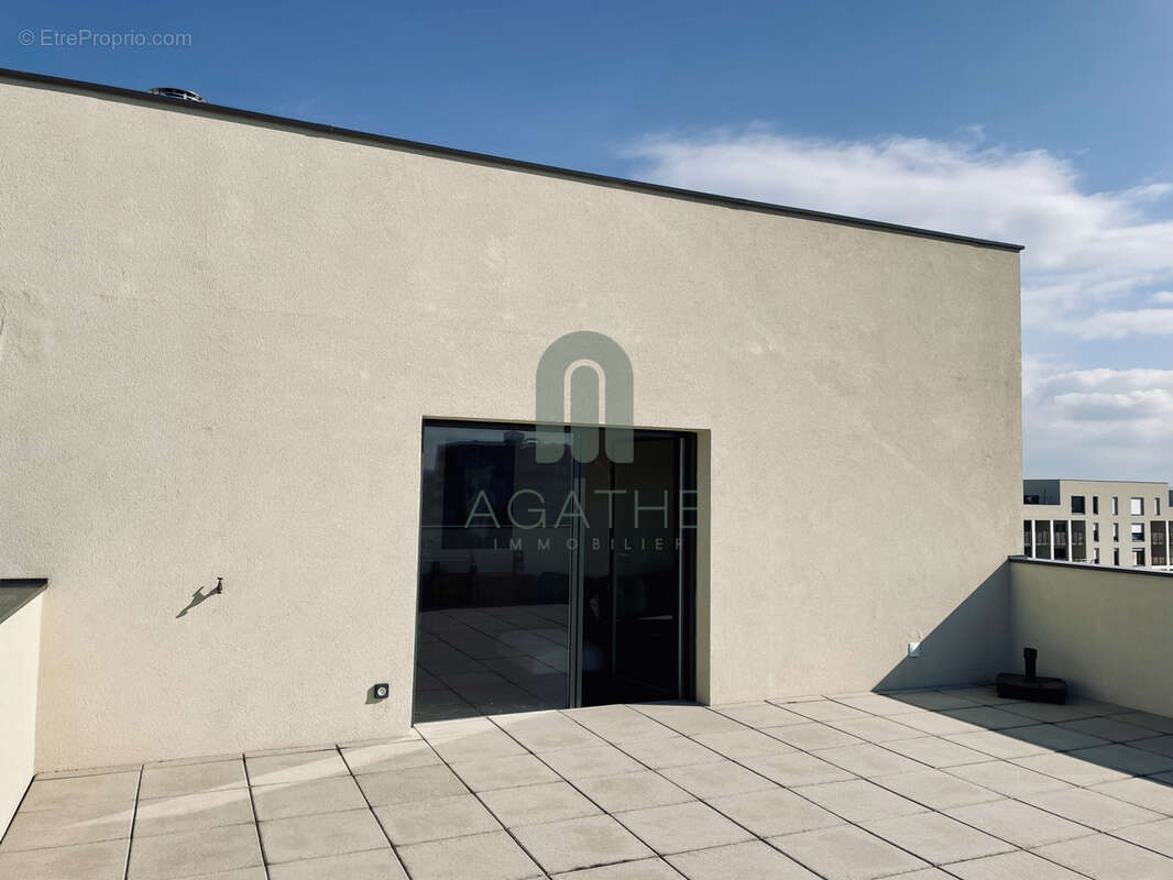 Appartement à L'ISLE-D'ABEAU