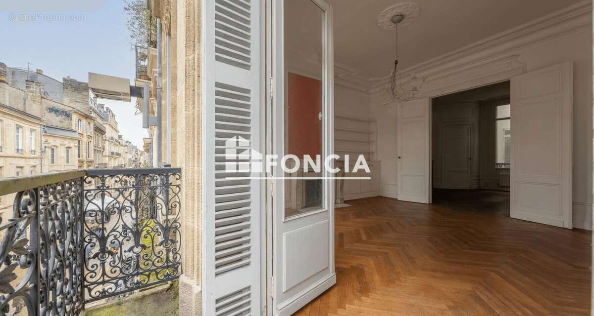 Appartement à BORDEAUX