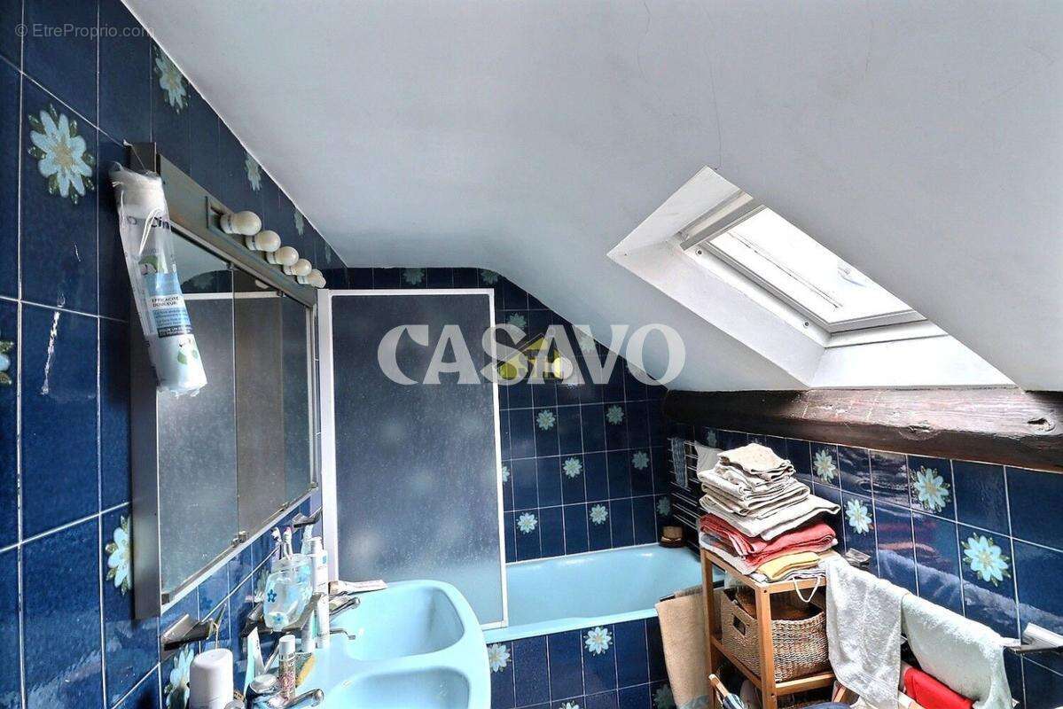 Appartement à PARIS-14E