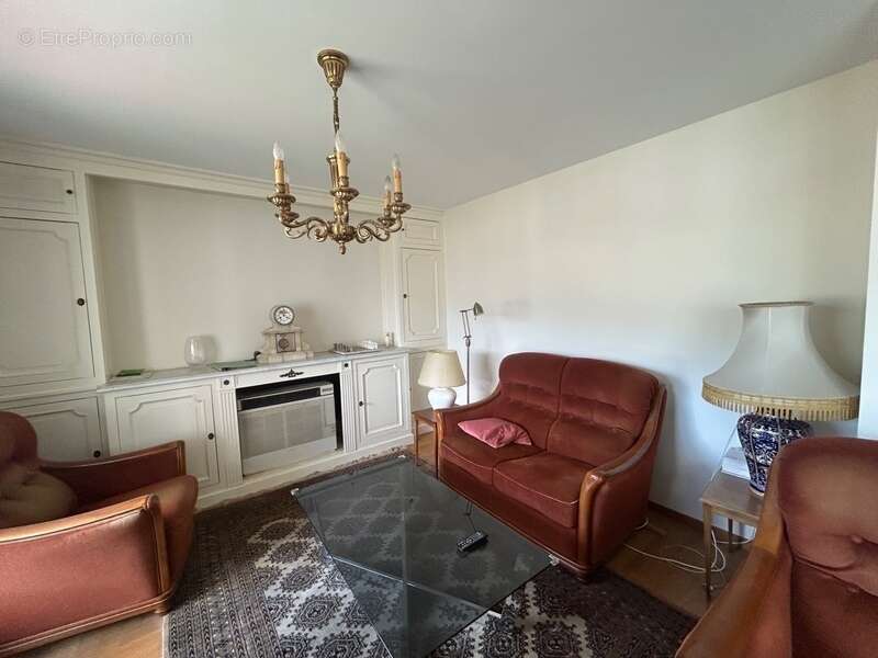 aix les bains "résidence Montcalm" appartement  4 pièces 104 m2 avec 2 garages et une cave - photo 3