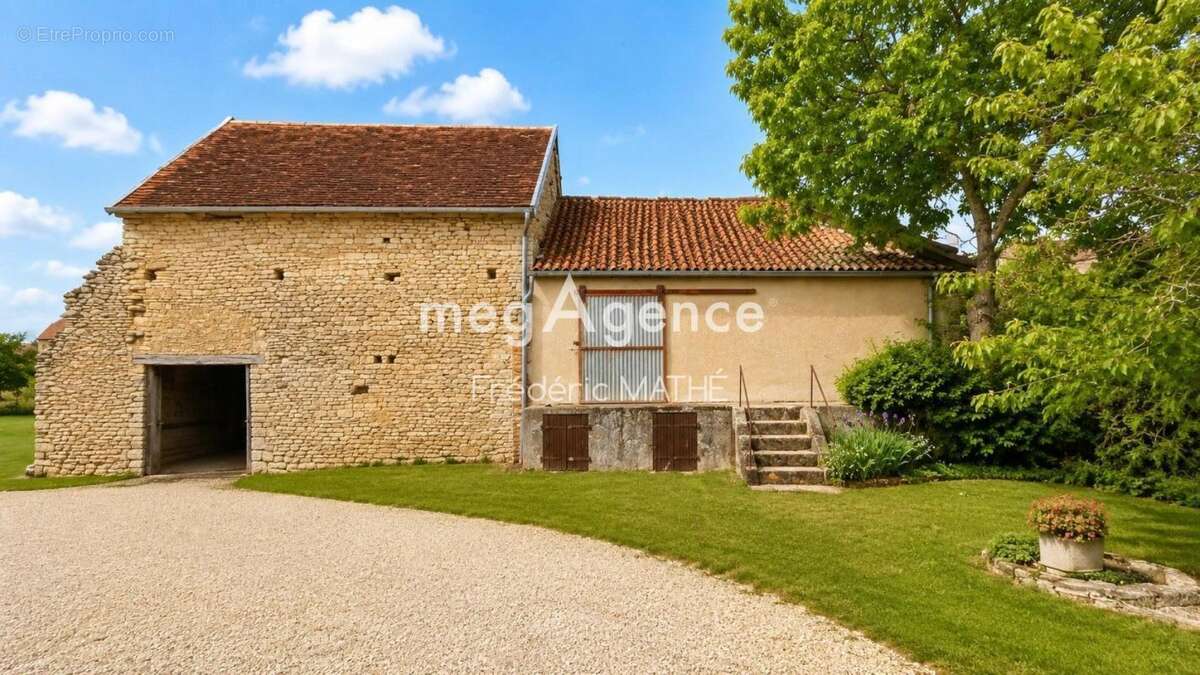 Maison à THIEFFRAIN