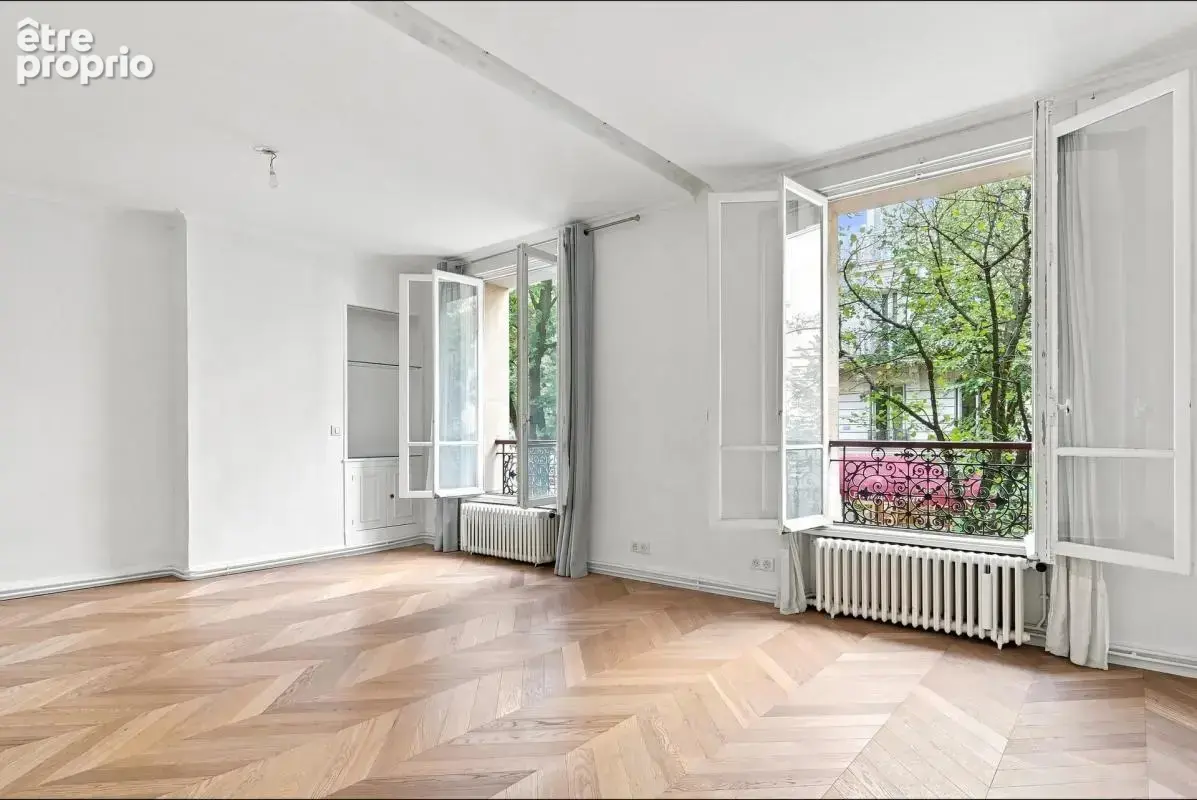 Appartement à PARIS-16E