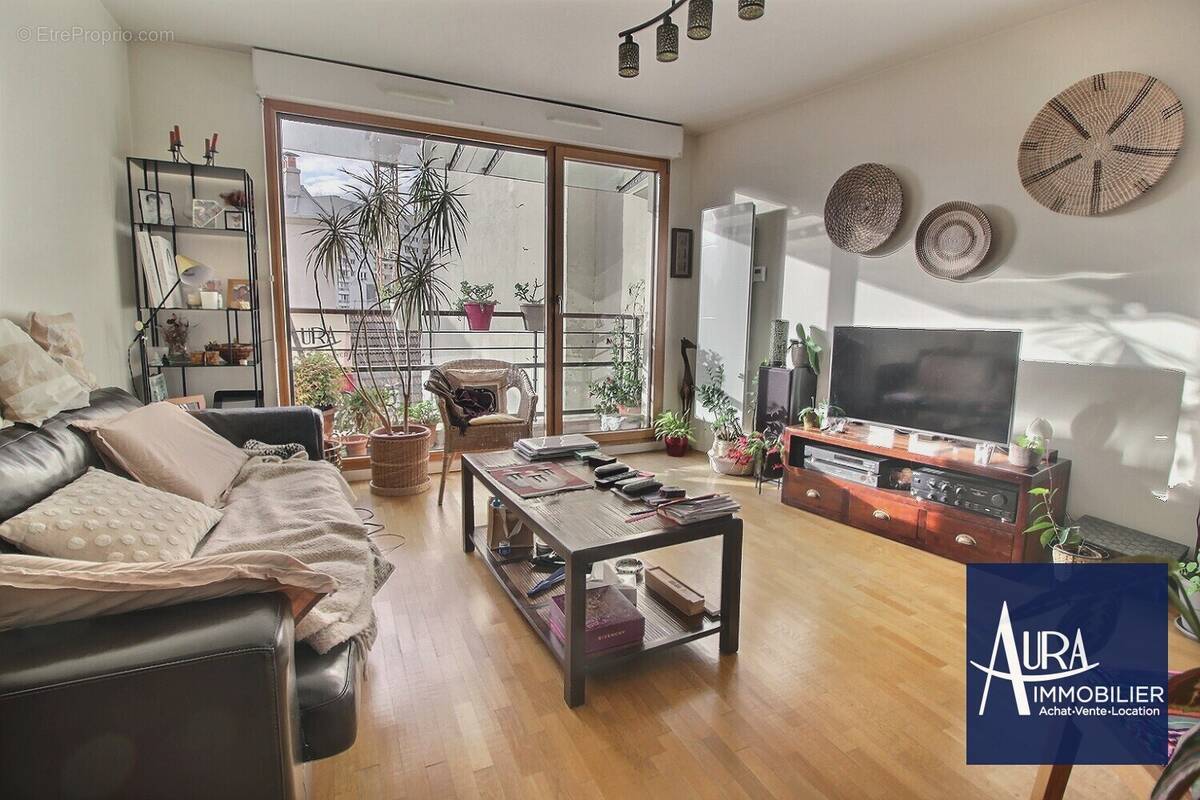 0_0001 - Appartement à LES LILAS