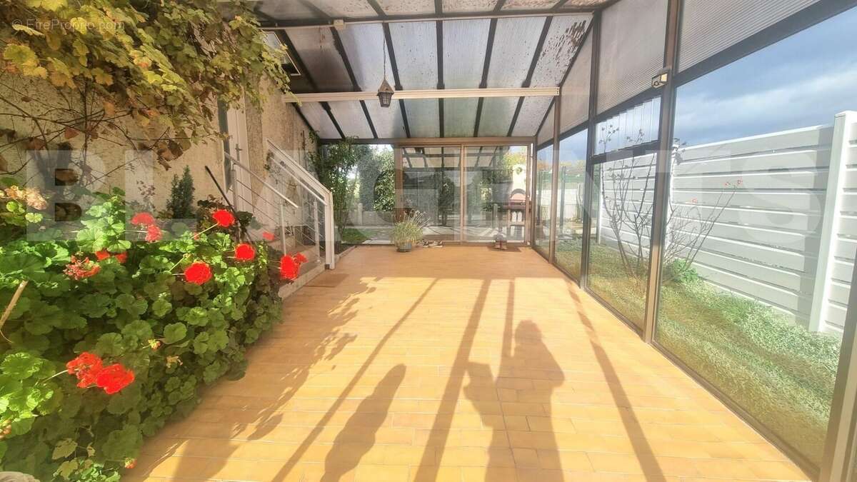 8bd78ecd-8a0a-4d94-85be-b3cce5074bbc - Maison à CHARLEVILLE-MEZIERES