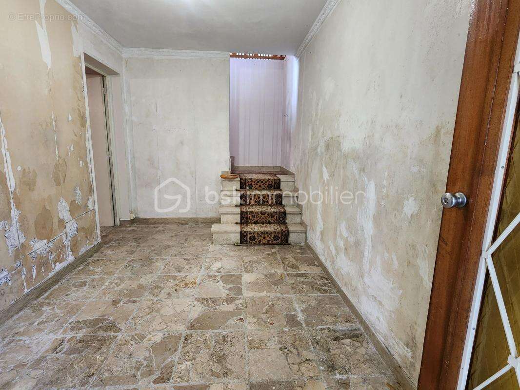 Maison à MONTELIMAR