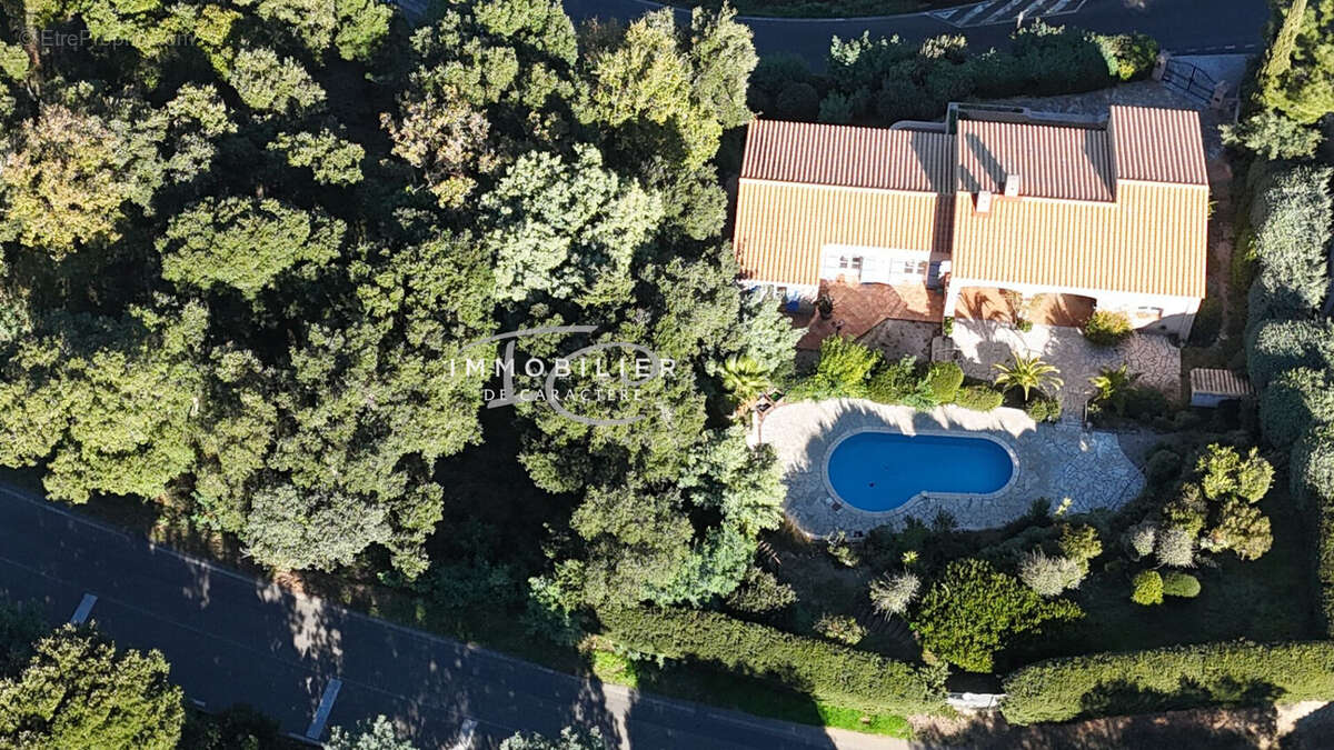 Maison à LA CROIX-VALMER