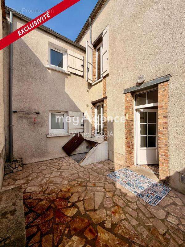 Maison à PONT-SUR-YONNE