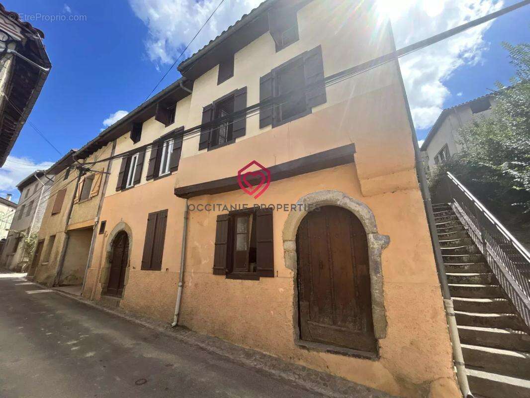 Maison à LES BORDES-SUR-ARIZE