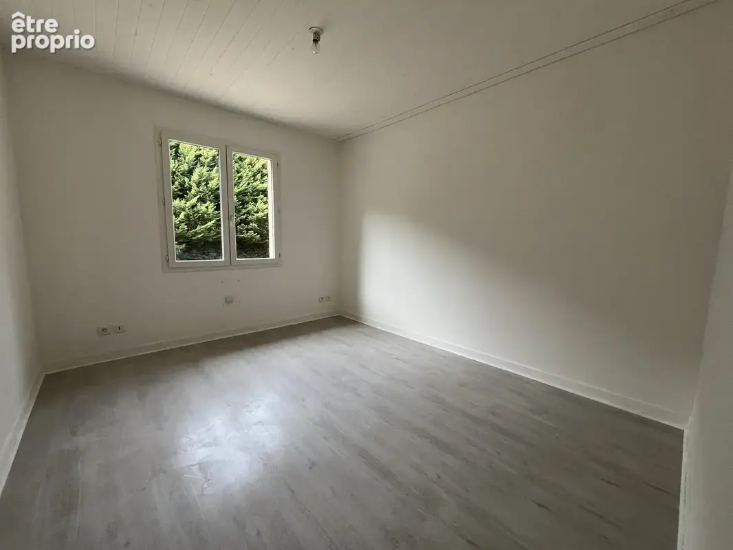 Maison de plain-pied de 110 m2 avec 4 chambres et garage - photo 8
