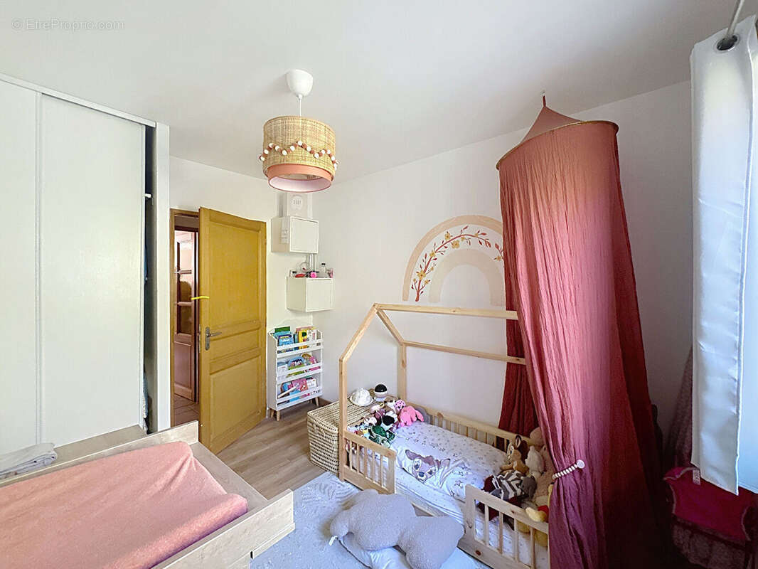 Appartement Carpentras 3 pièce(s) 74,95m2 - photo 4