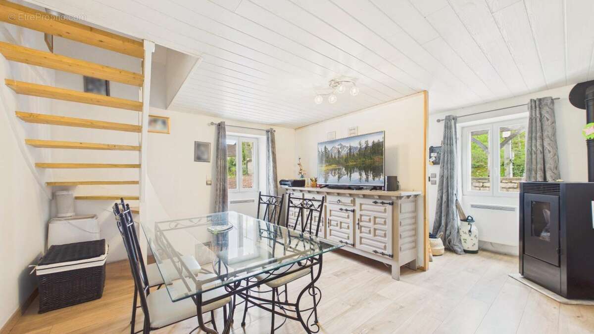 Maison à SAUJAC