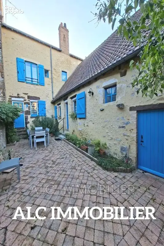 Maison à FRESNAY-SUR-SARTHE