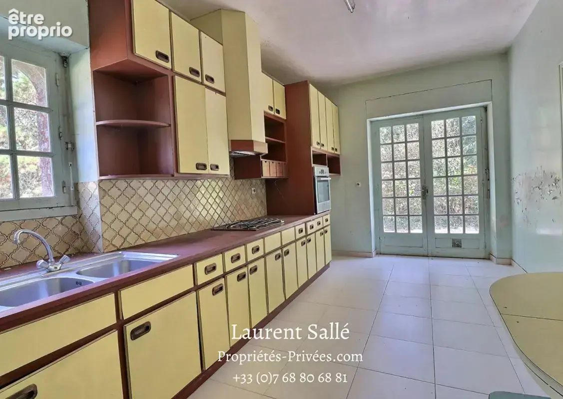 Maison de Maître de 250 m2, édifiée dans un parc boisée de plus de 4 hectares - photo 8