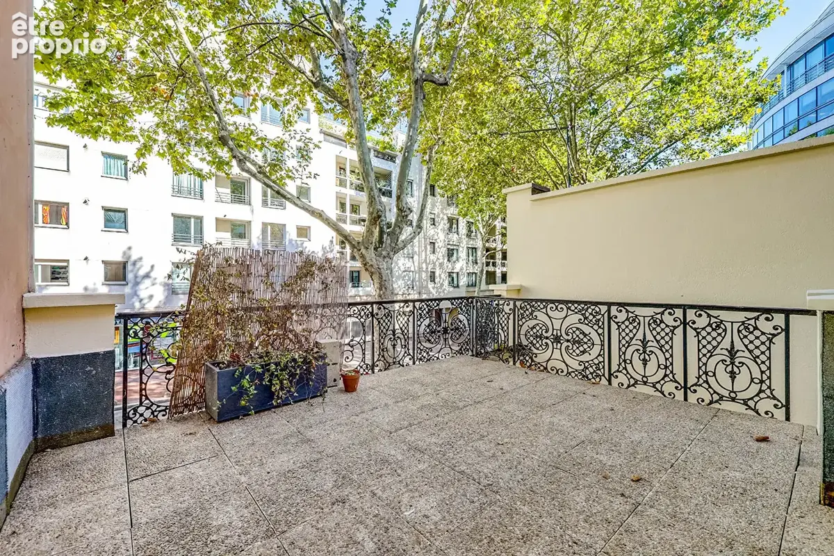 Appartement à ISSY-LES-MOULINEAUX