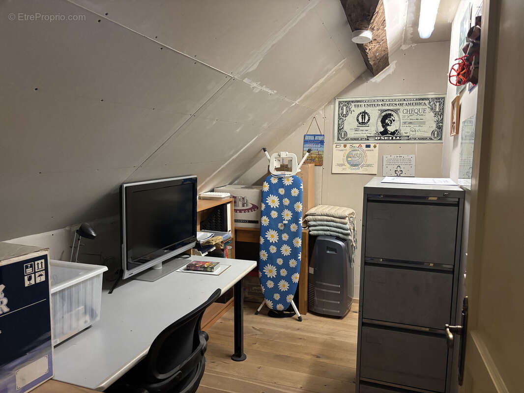 Maison à ECHASSIERES