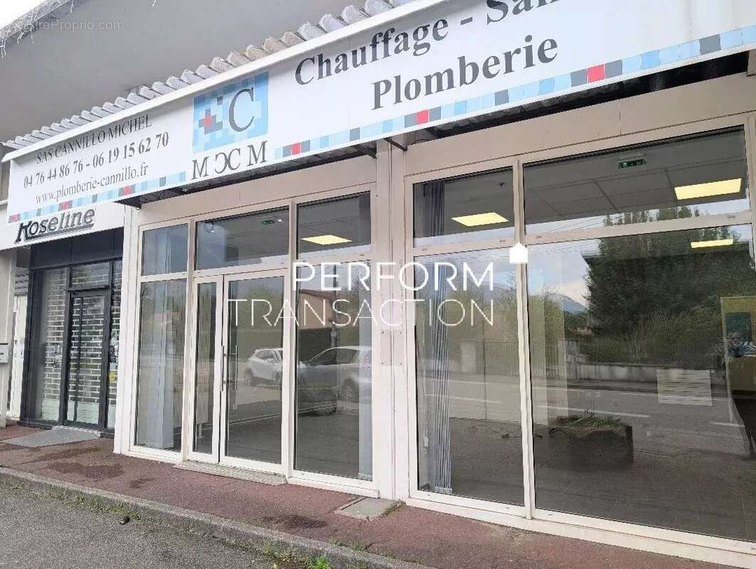 Commerce à FONTAINE