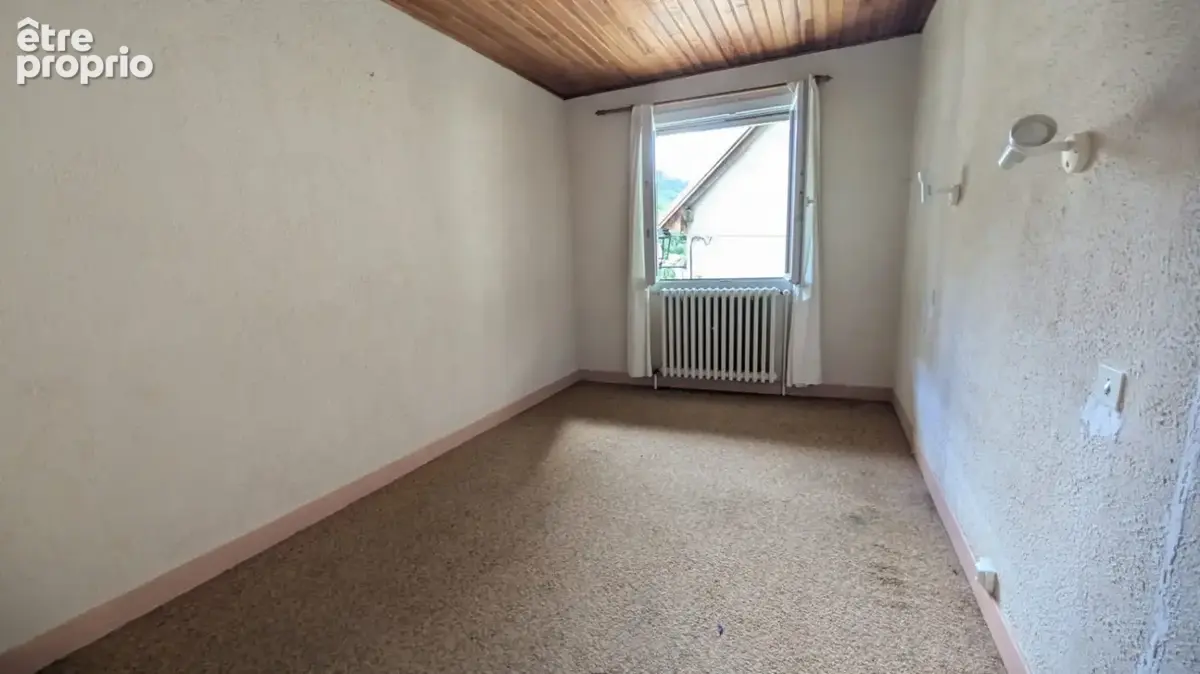 Pelvoux : Beau potentiel pour ce T3 duplex - photo 8