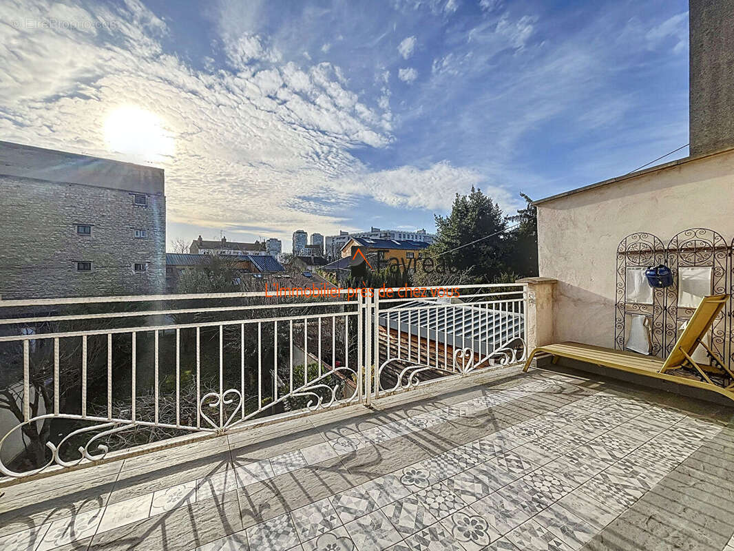 Maison à CHOISY-LE-ROI