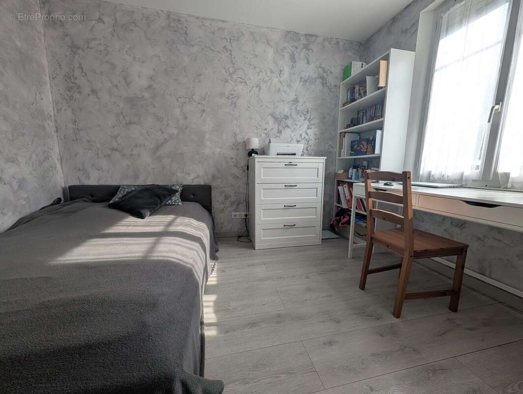 Appartement à LES CLAYES-SOUS-BOIS