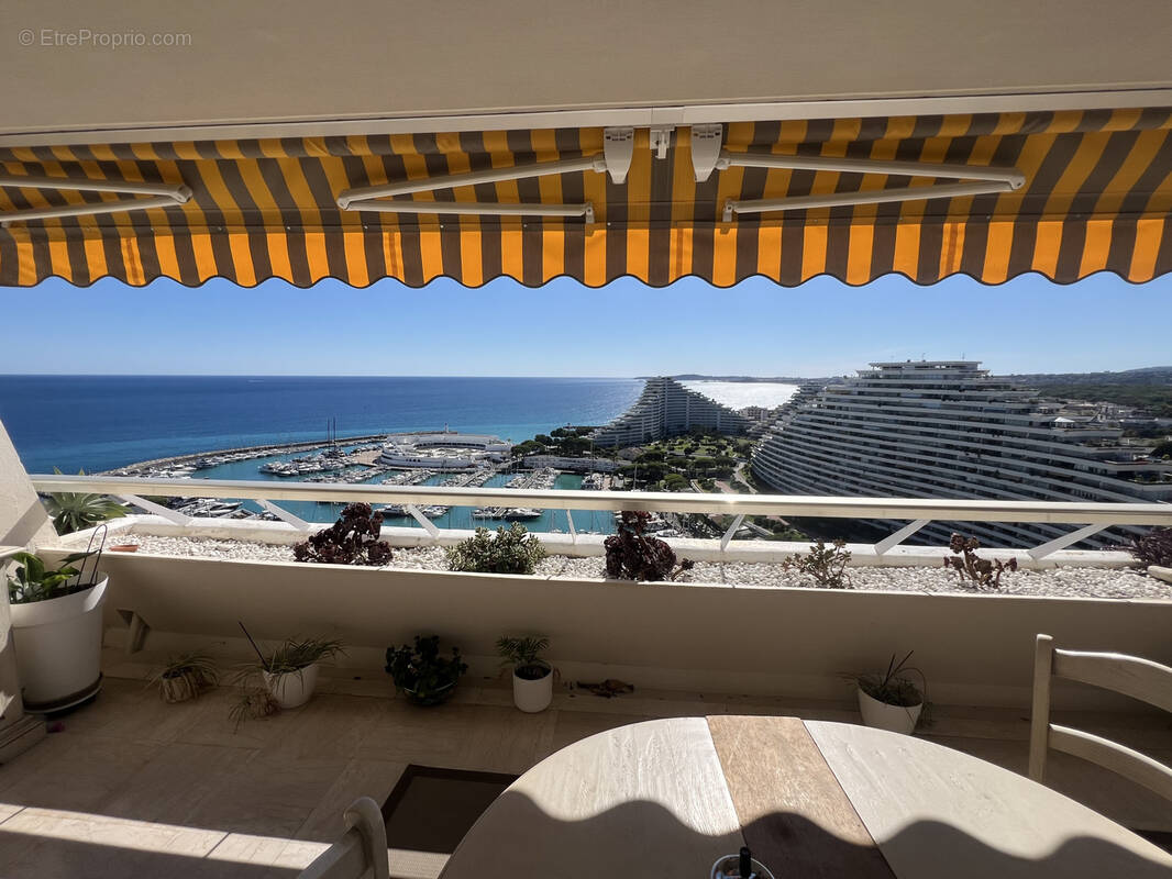 Appartement à VILLENEUVE-LOUBET