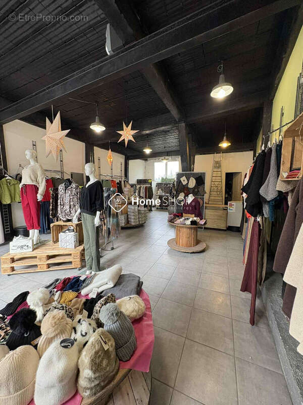 Commerce à LES PENNES-MIRABEAU