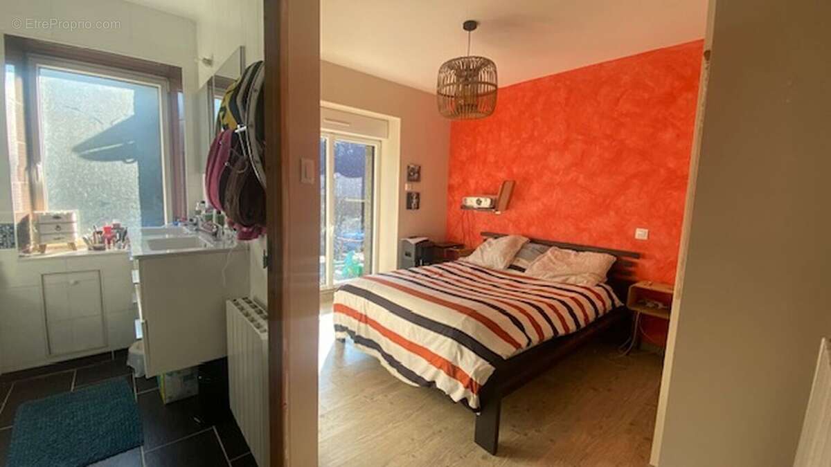 IMG3001 - Maison à MONTOURS