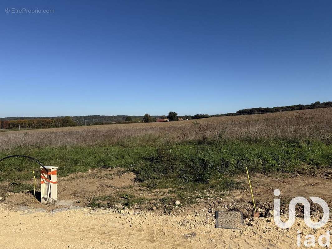 Photo 2 - Terrain à SAINT-AGNE