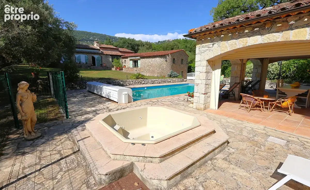 Villa Peymeinade 10 pièce(s) 320 m² terrain de 4200 m² avec 3 habitations - photo 9