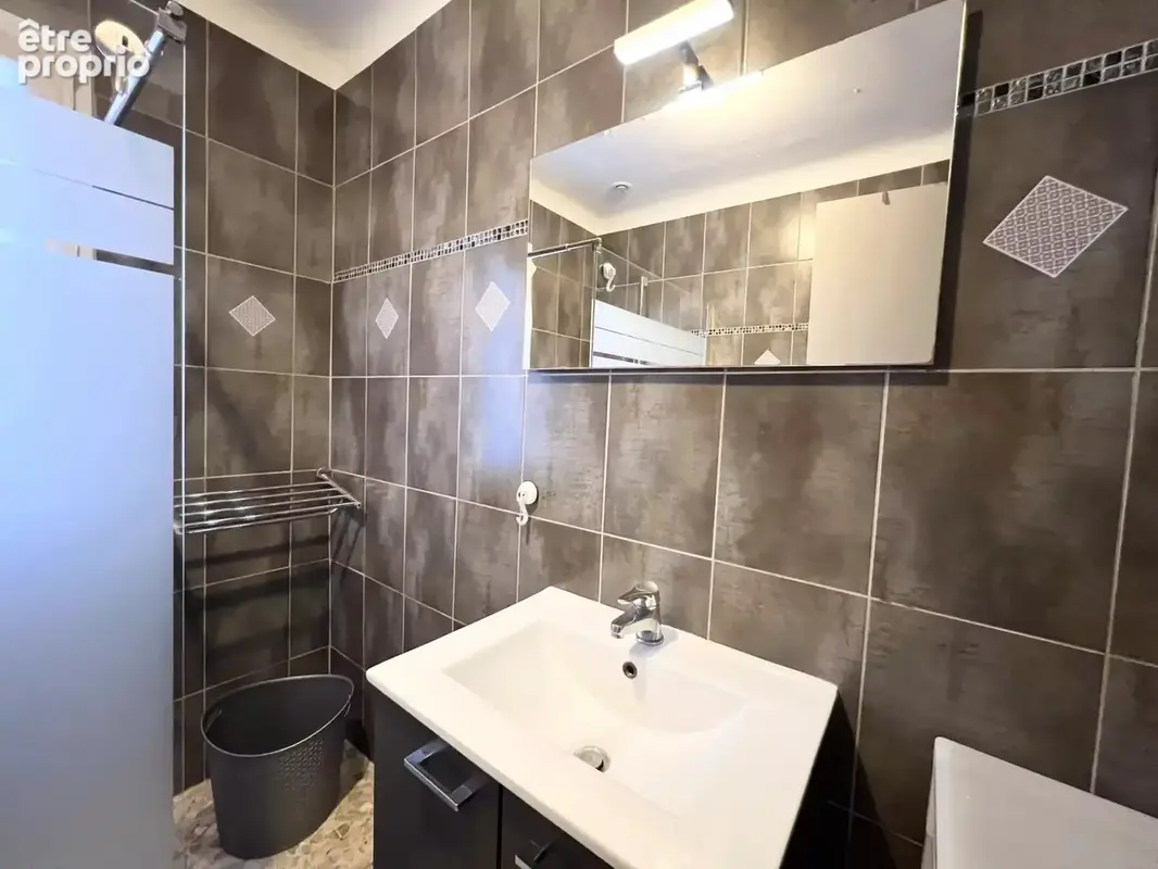 Maison T5 sur 1 480 m² de terrain avec piscine - photo 18