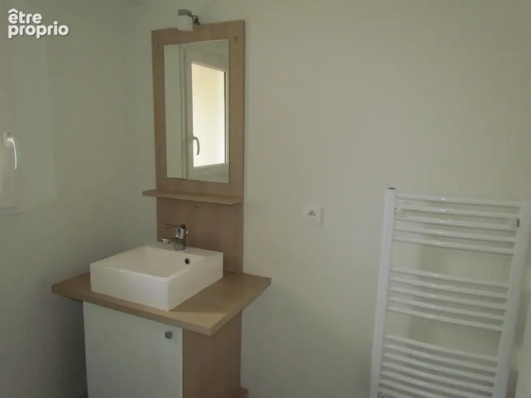 Centre ville de ruffec - photo 13