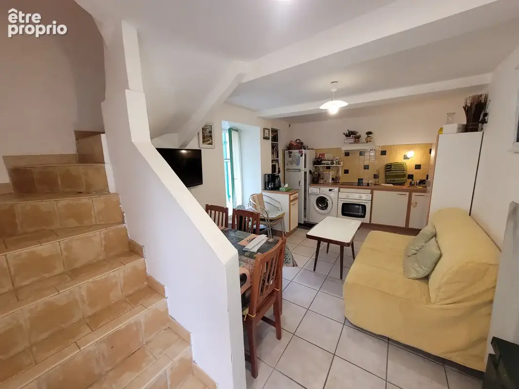 Fleury d'Aude Maison de village de type 3 en très bon état et lumineuse. - photo 2