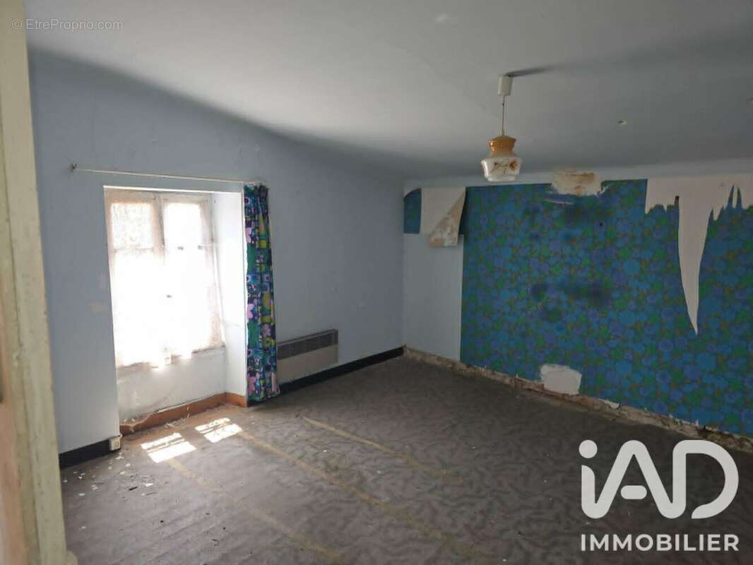 Maison 200 m² à Bazoges-En-Pareds  - photo 4