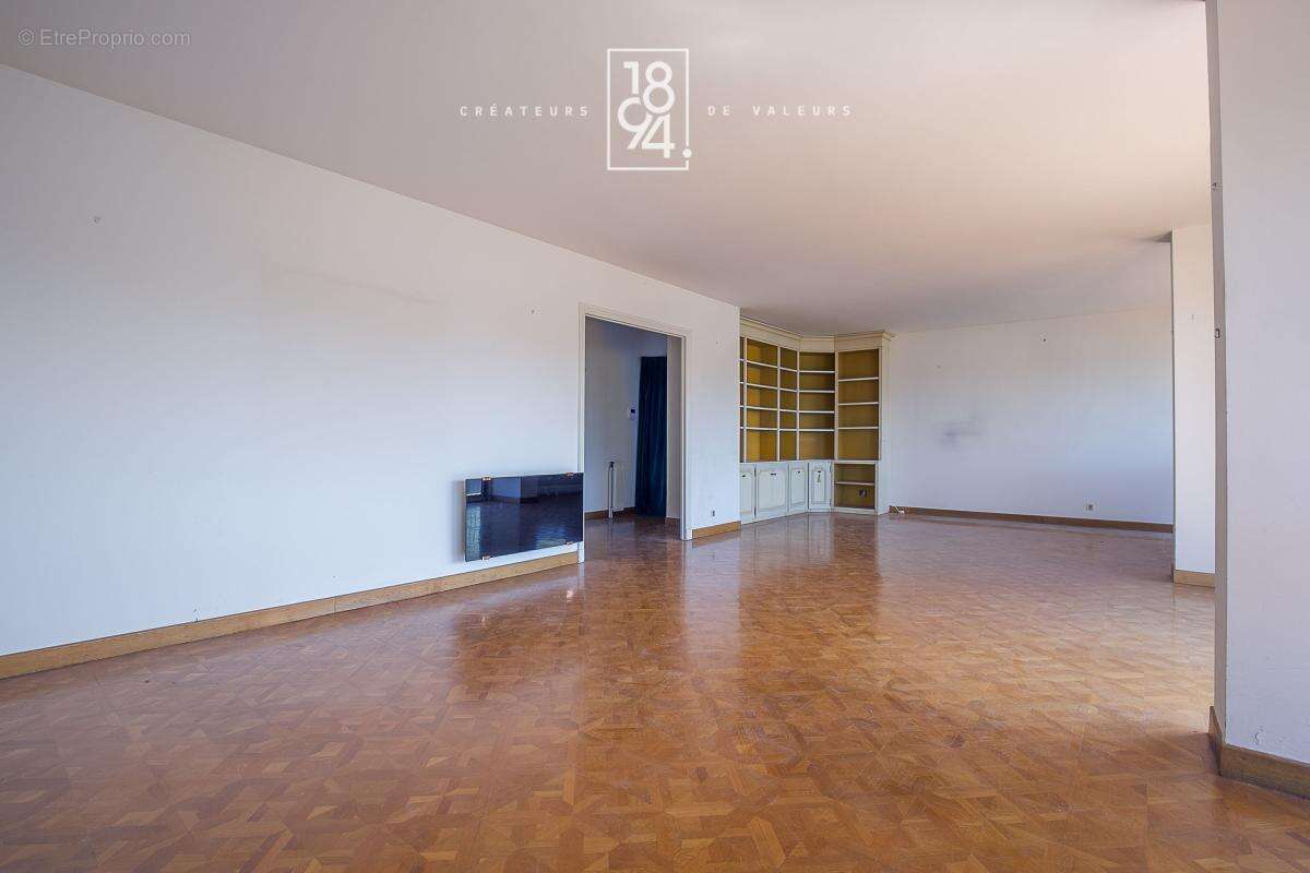 Appartement à MARSEILLE-9E