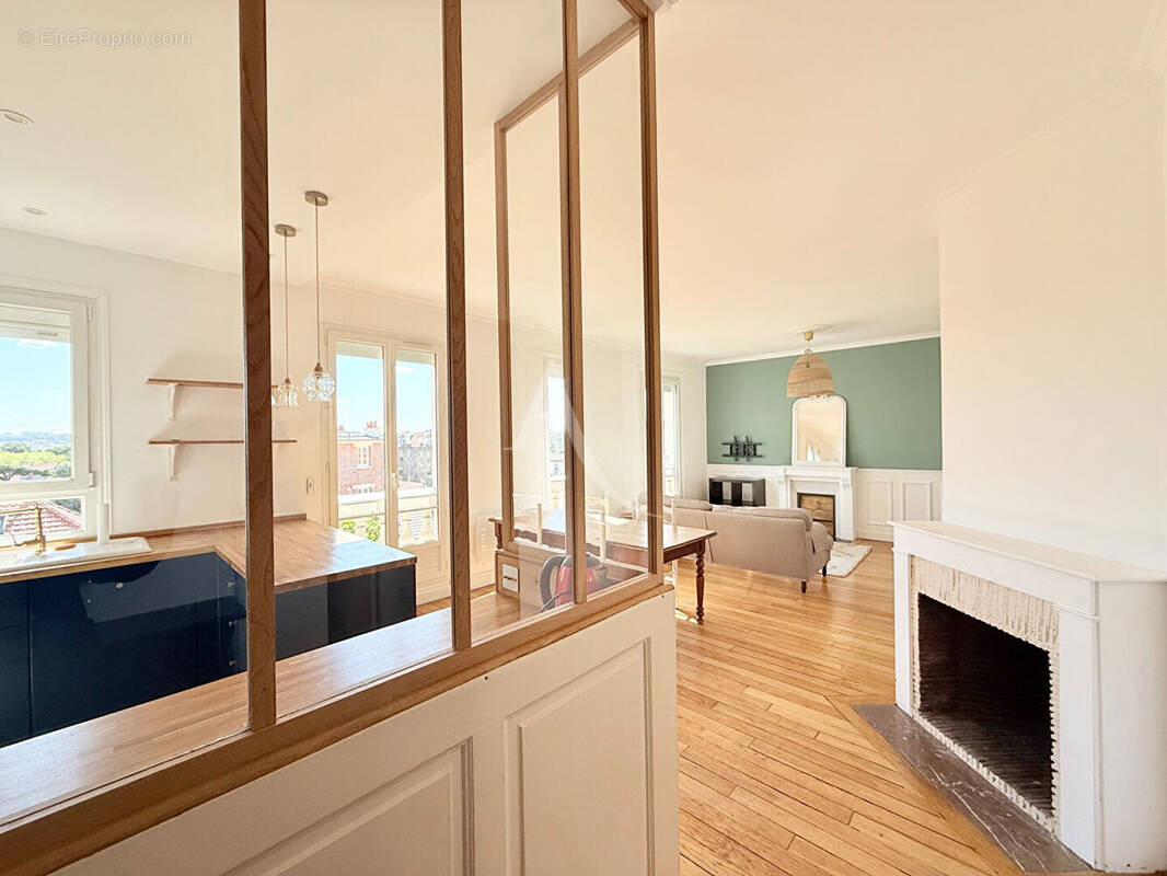 Appartement à LE PERREUX-SUR-MARNE