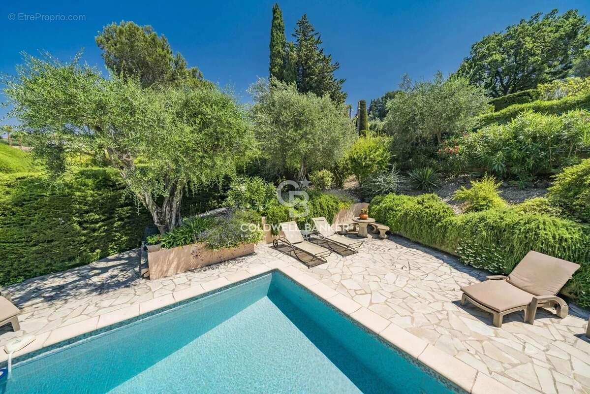 Maison à MOUGINS