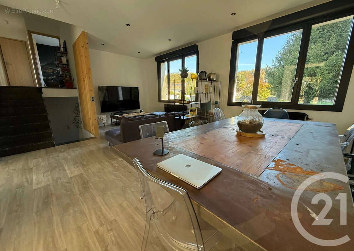 Maison à BOURGOIN-JALLIEU