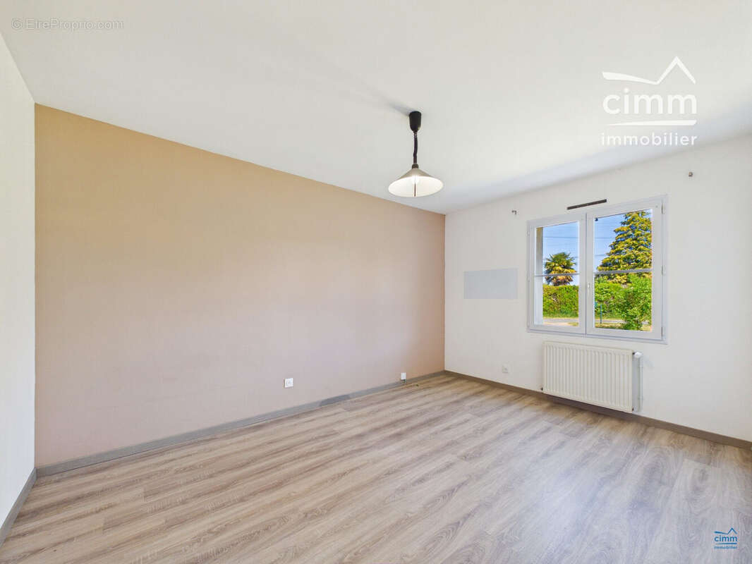 Maison 5 pièces 145 m² à vendre à Villebernier (49400) - photo 9