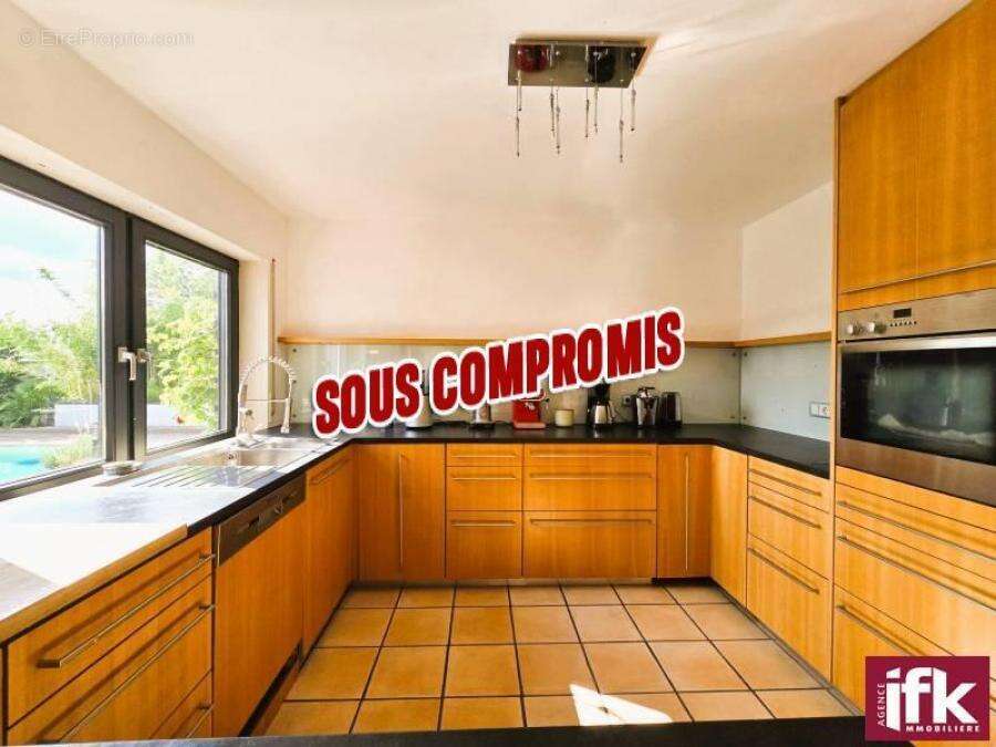Belle propriété 249m2 sur un terrain de 15 ares à Algolsheim avec piscine - photo 8