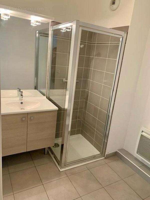 Appartement à COGOLIN