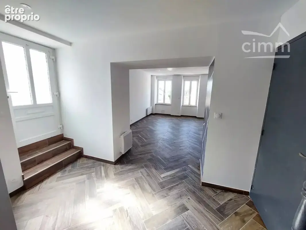 maison de bourg T5 de 153 m² au sol entièrement rénovée - photo 7