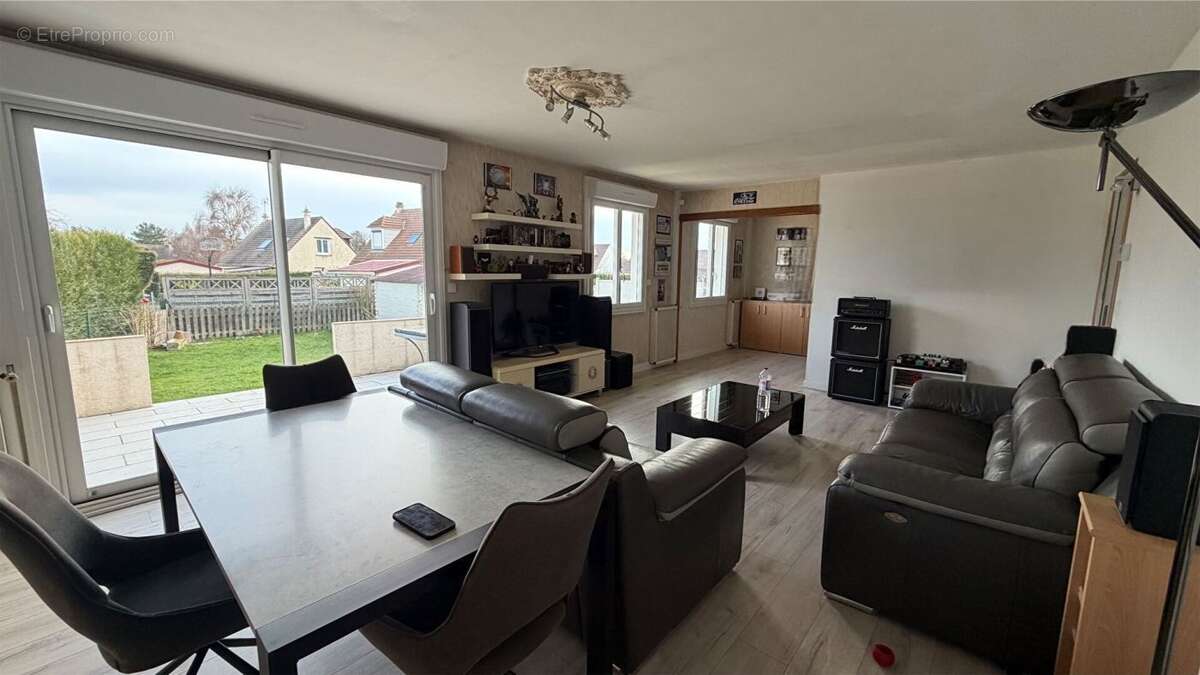 59585279d.jpg - Maison à NEUILLY-EN-THELLE